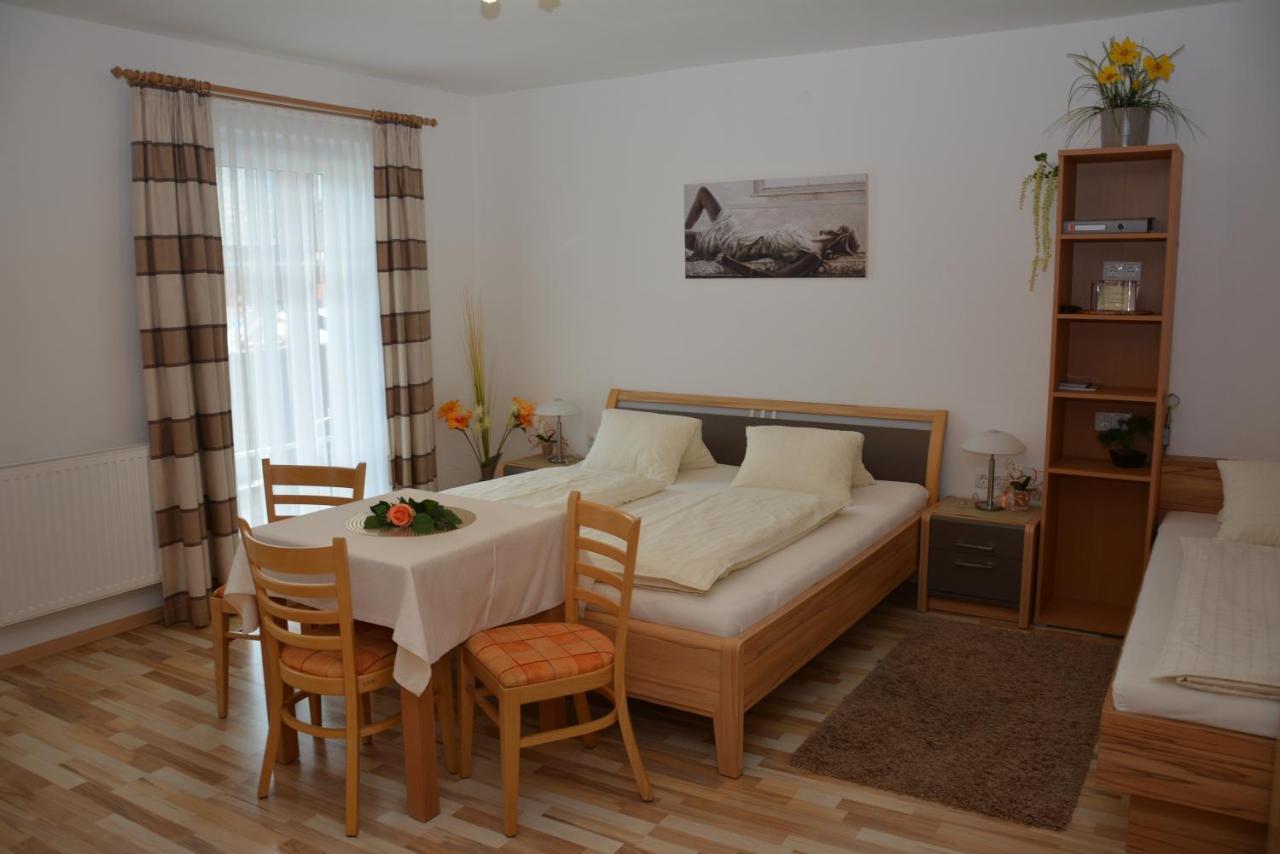 Apartamento Haus Ingrid Sankt Georgen ob Murau Exterior foto